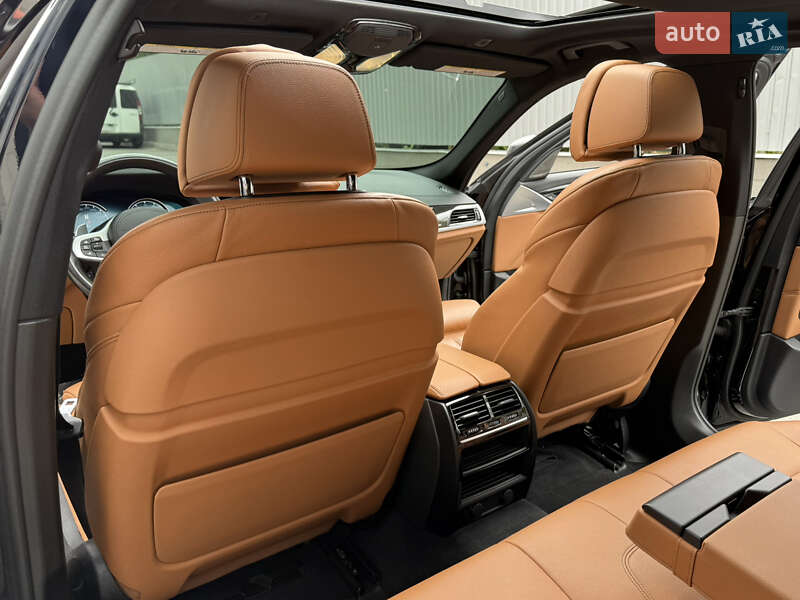 Седан BMW 5 Series 2018 в Києві фото 52 Седан BMW 5 Series 2018 в Києві