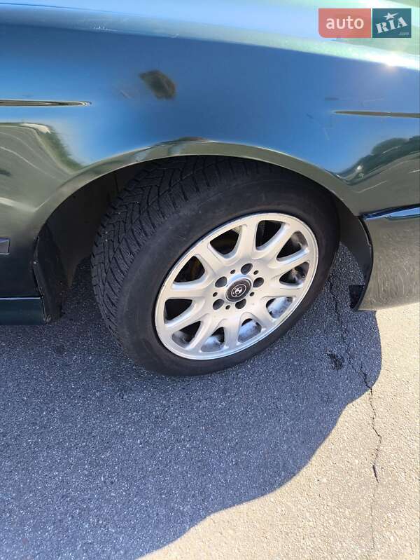 Седан BMW 5 Series 1997 в Киеве