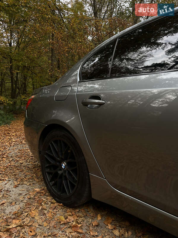 Седан BMW 5 Series 2008 в Львові