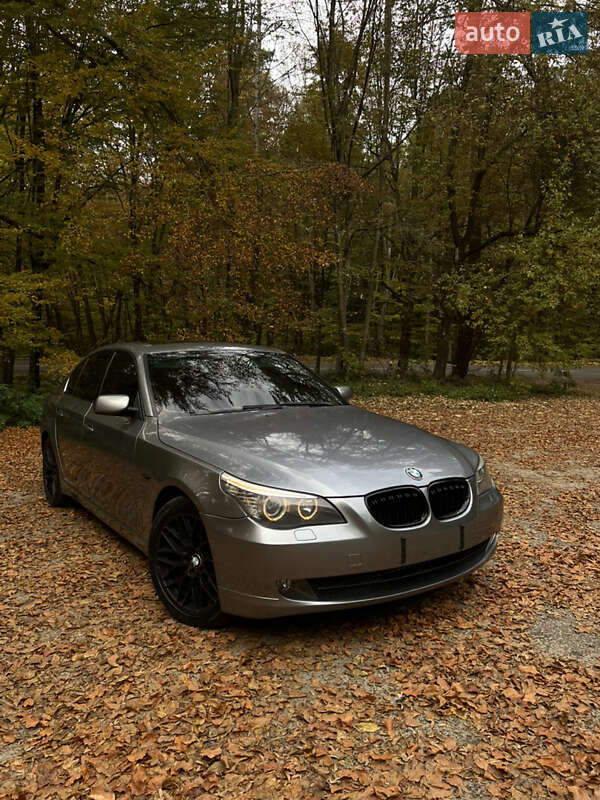Седан BMW 5 Series 2008 в Львові