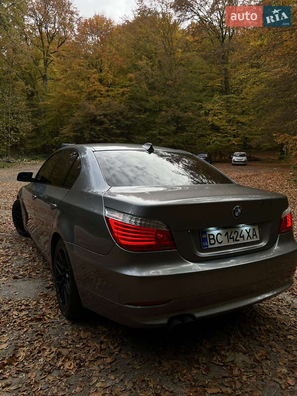 Седан BMW 5 Series 2008 в Львові