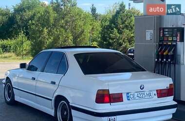 Седан BMW 5 Series 1989 в Чернівцях