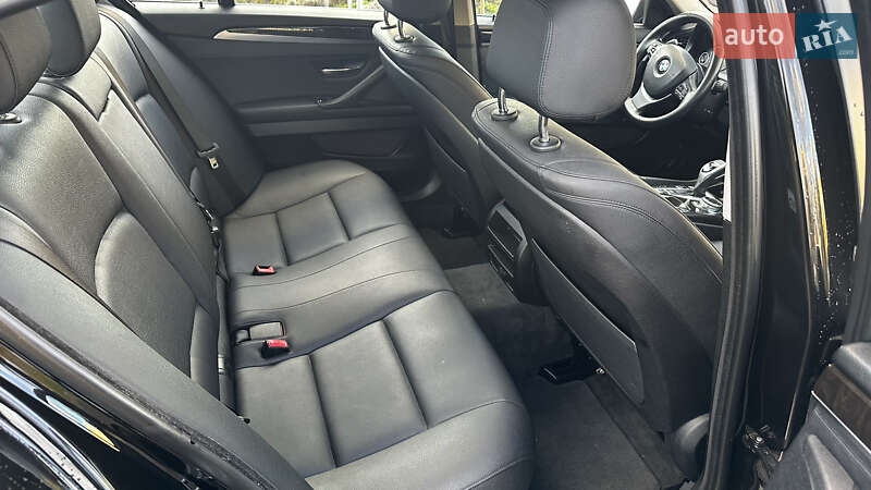 Седан BMW 5 Series 2015 в Ковелі