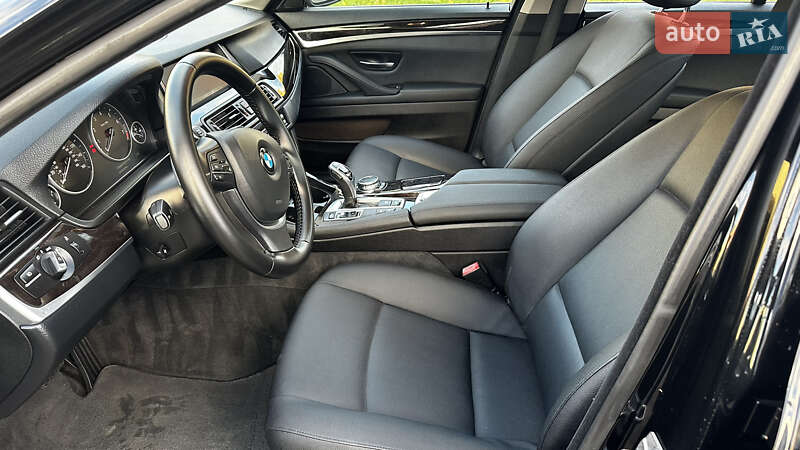 Седан BMW 5 Series 2015 в Ковелі