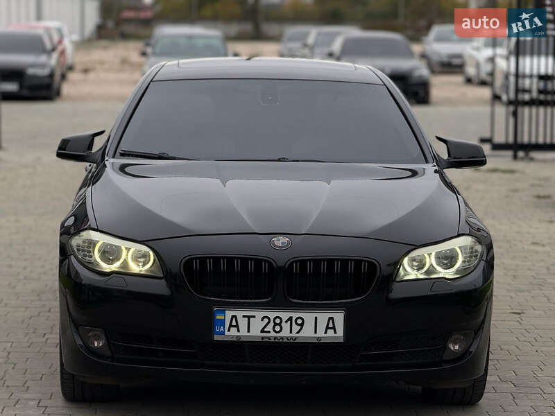 Седан BMW 5 Series 2011 в Ужгороде
