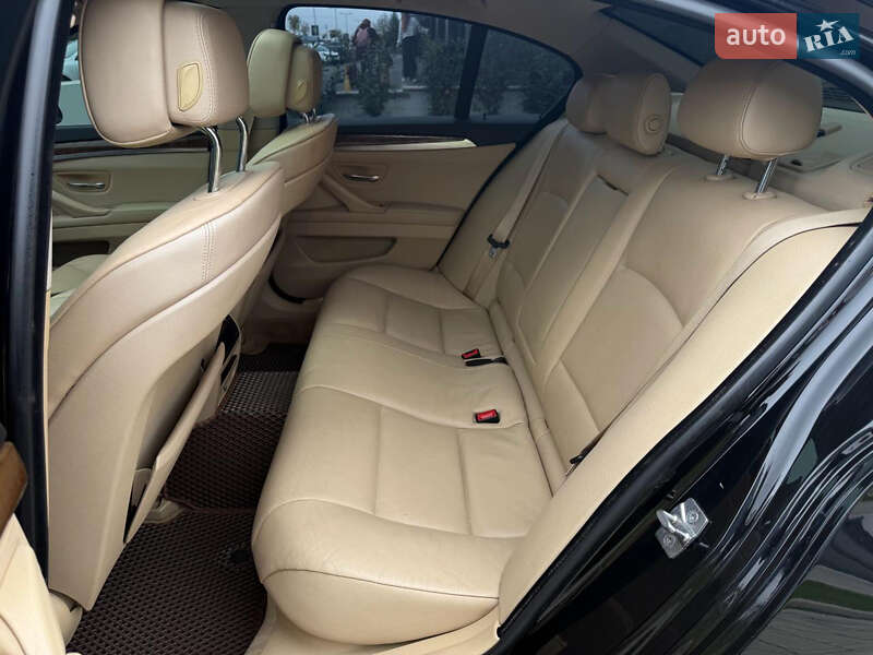 Седан BMW 5 Series 2011 в Ужгороде