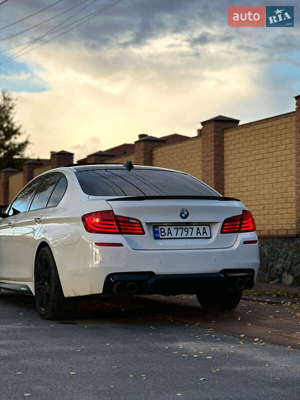Седан BMW 5 Series 2014 в Кропивницком