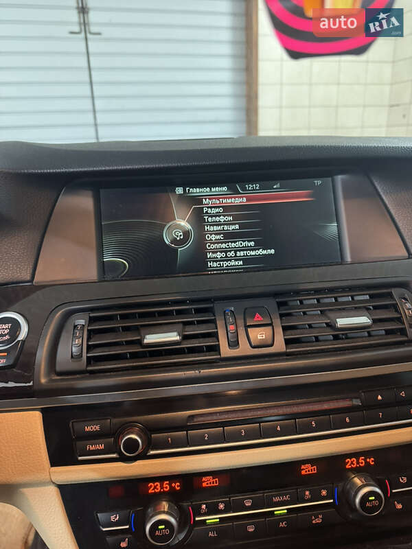 Седан BMW 5 Series 2012 в Жовкве