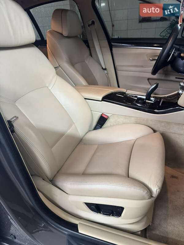 Седан BMW 5 Series 2012 в Жовкве