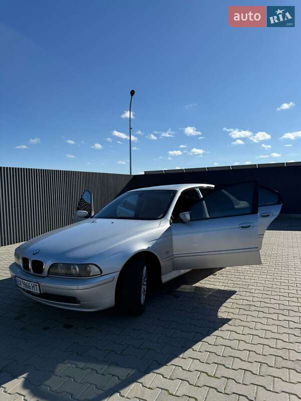 Седан BMW 5 Series 2002 в Летичіві