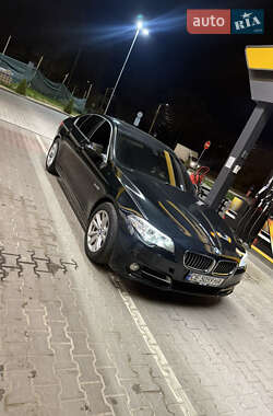 Седан BMW 5 Series 2012 в Чернівцях
