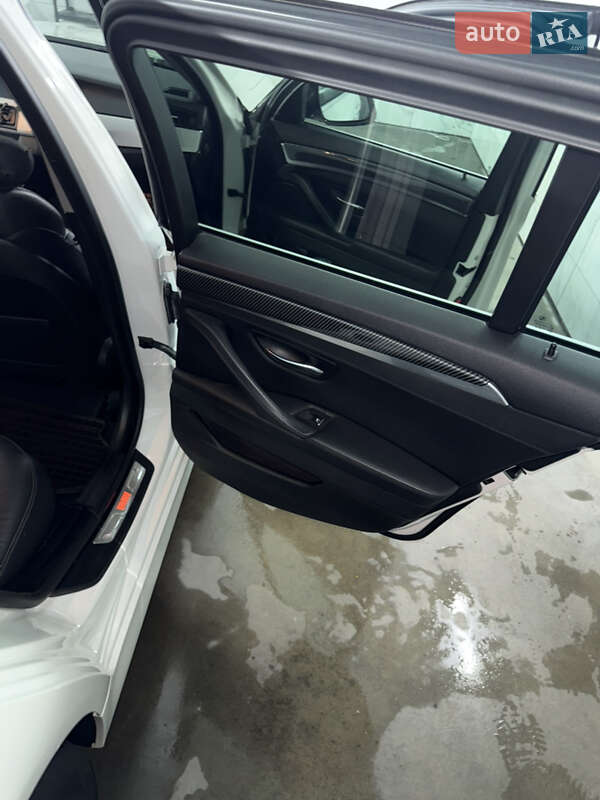 Універсал BMW 5 Series 2014 в Чернівцях фото 14 Універсал BMW 5 Series 2014 в Чернівцях