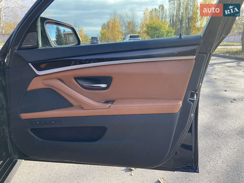 Седан BMW 5 Series 2014 в Чернигове