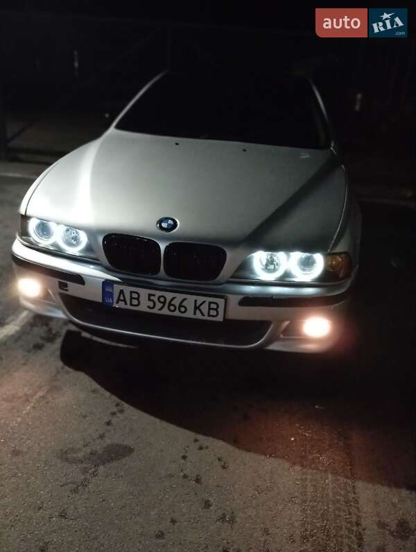 Седан BMW 5 Series 2000 в Виннице