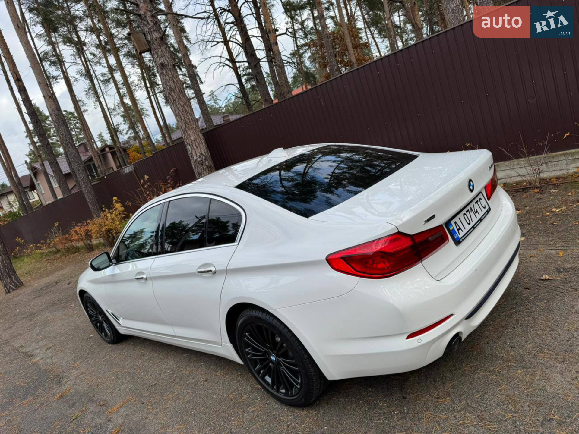 BMW 5 Series 2018 VIN WBAJD1C57JG475060 фото оголошення 3 з 11