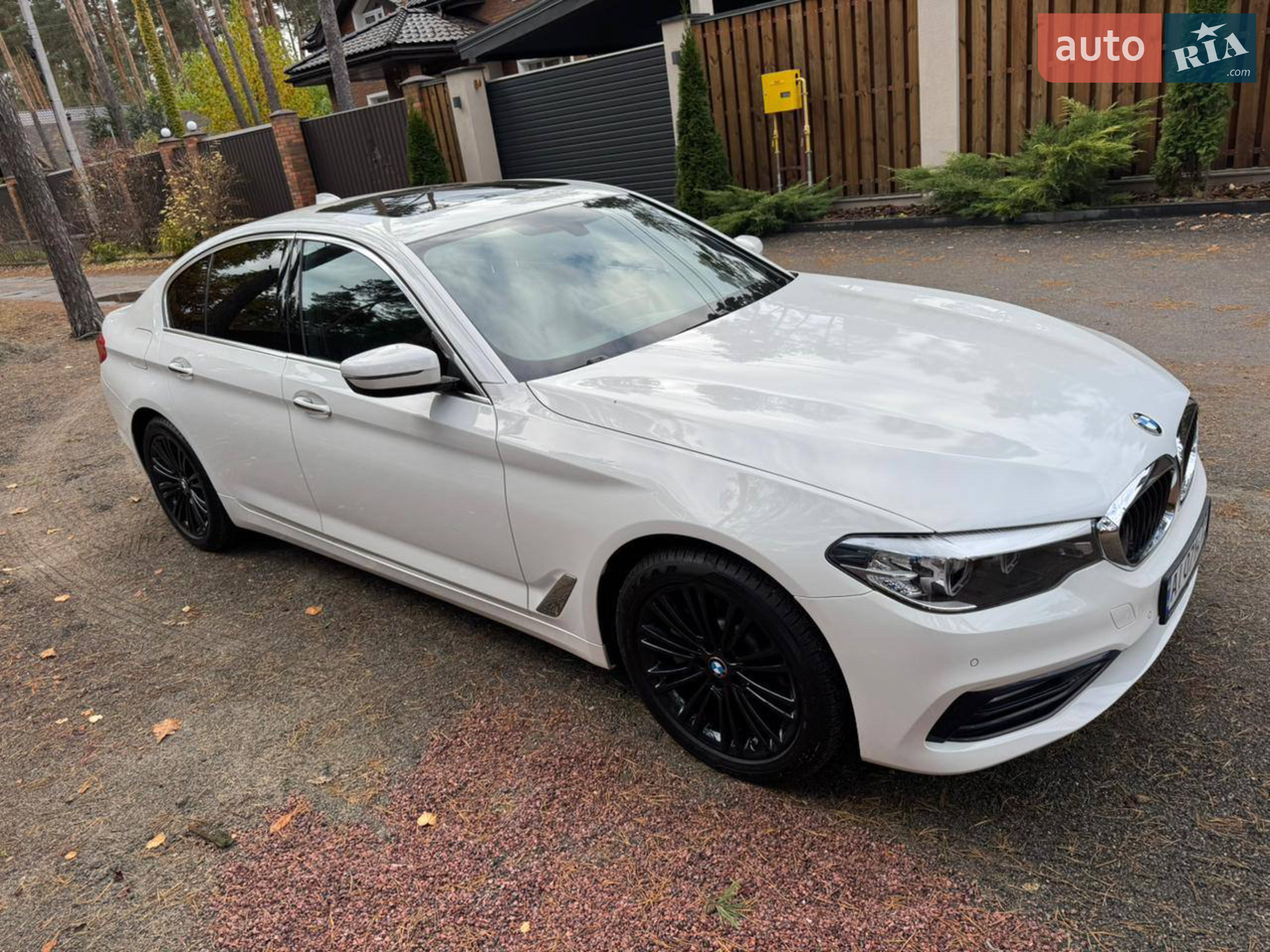BMW 5 Series 2018 VIN WBAJD1C57JG475060 фото оголошення 5 з 11
