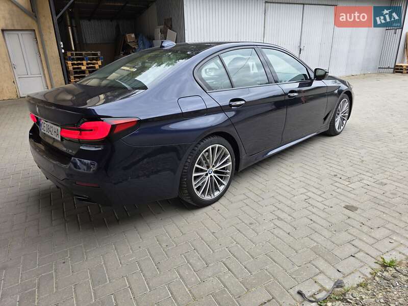 Седан BMW 5 Series 2017 в Черновцах