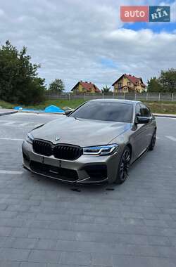 Седан BMW 5 Series 2017 в Львові