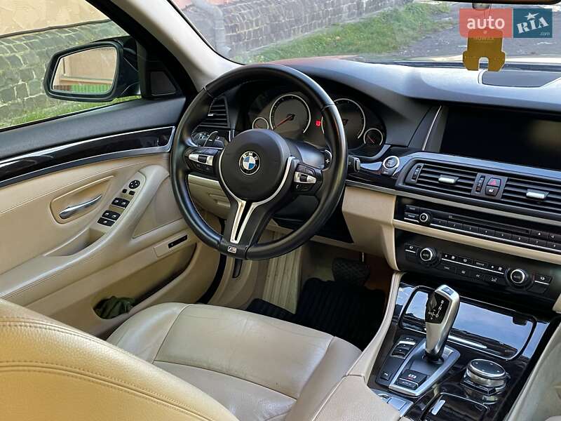 Седан BMW 5 Series 2015 в Ужгороде