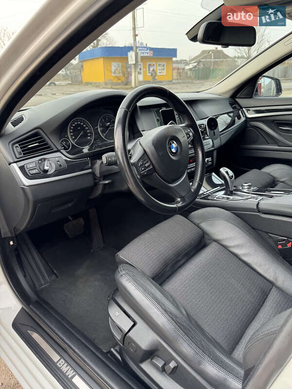 Седан BMW 5 Series 2011 в Харкові