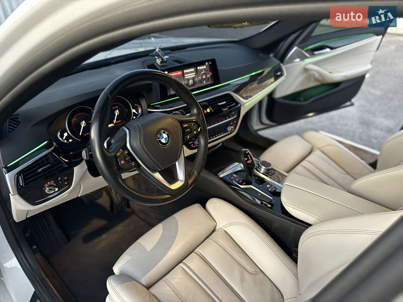 Седан BMW 5 Series 2018 в Виннице