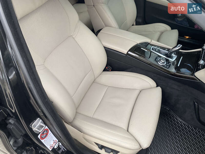 Седан BMW 5 Series 2012 в Харкові