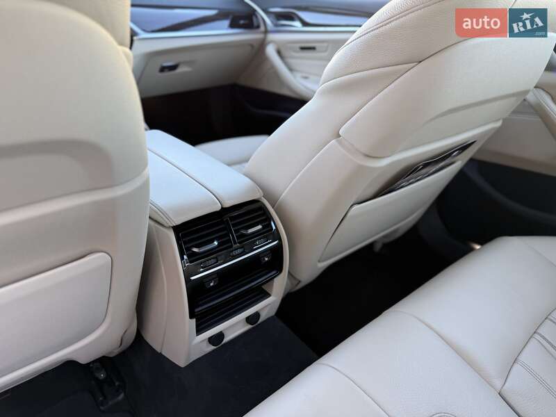 Седан BMW 5 Series 2017 в Стрые фото 22 Седан BMW 5 Series 2017 в Стрые
