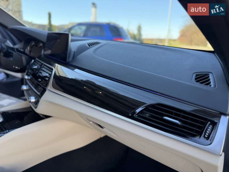 Седан BMW 5 Series 2017 в Стрые фото 37 Седан BMW 5 Series 2017 в Стрые