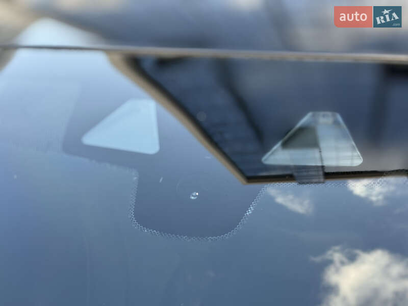 Седан BMW 5 Series 2017 в Днепре