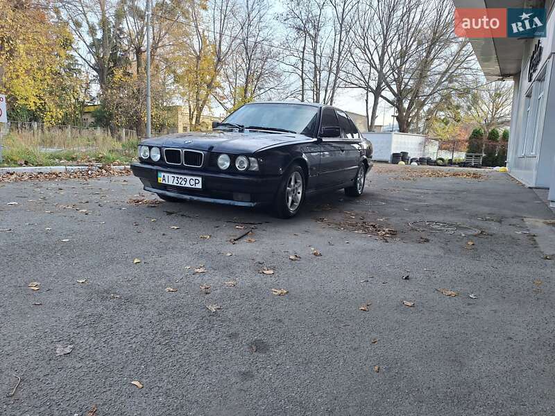 Седан BMW 5 Series 1995 в Киеве