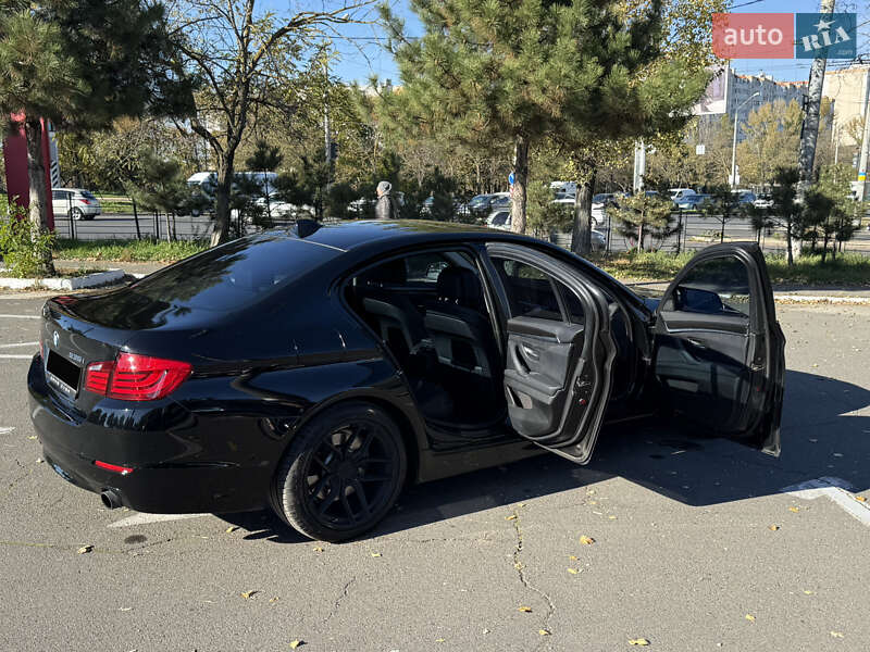 Седан BMW 5 Series 2011 в Одессе