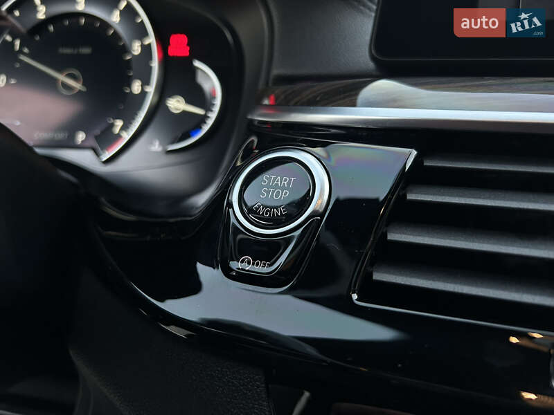 Седан BMW 5 Series 2017 в Николаеве