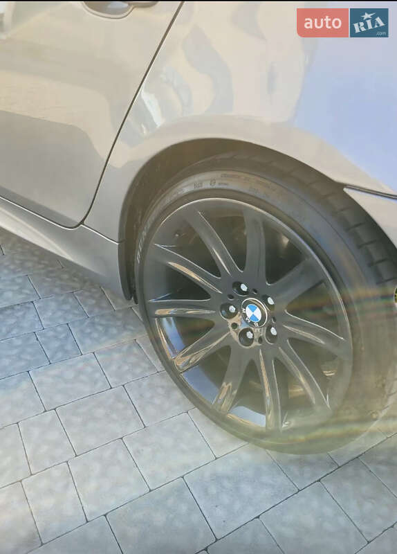 Седан BMW 5 Series 2004 в Львове