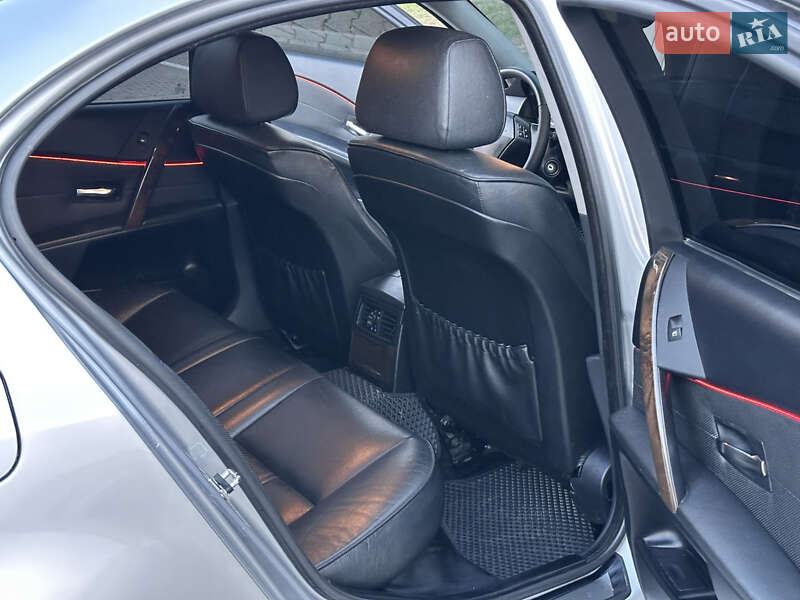 Седан BMW 5 Series 2004 в Коломые
