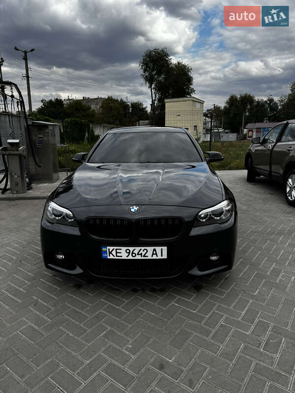 Седан BMW 5 Series 2014 в Царичанці