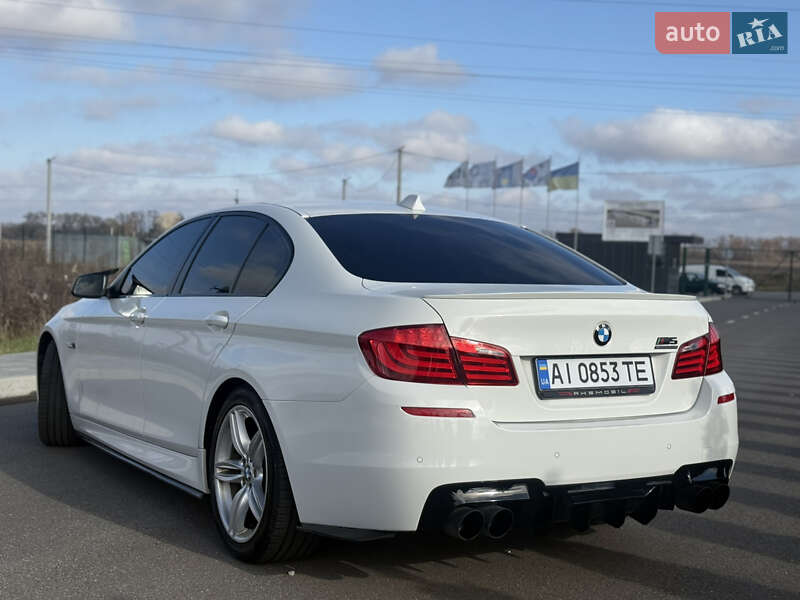 Седан BMW 5 Series 2012 в Березане