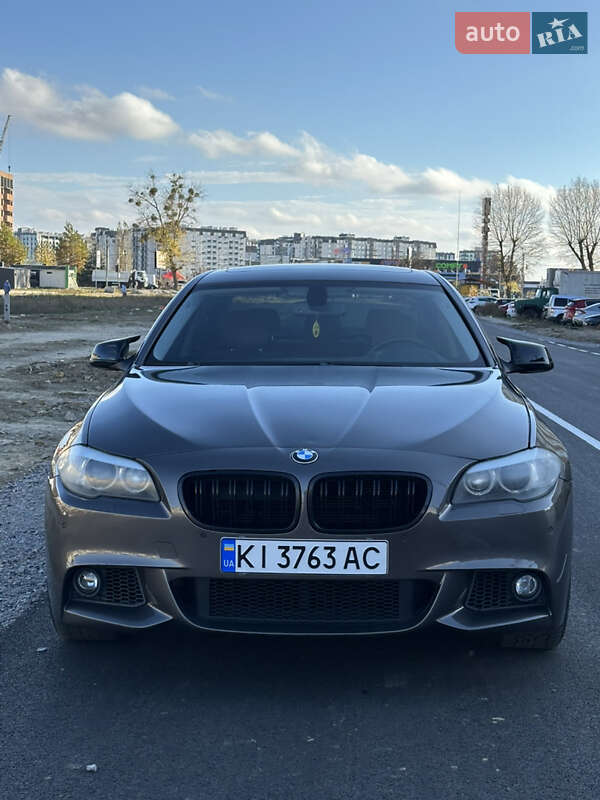 Седан BMW 5 Series 2011 в Софіївській Борщагівці