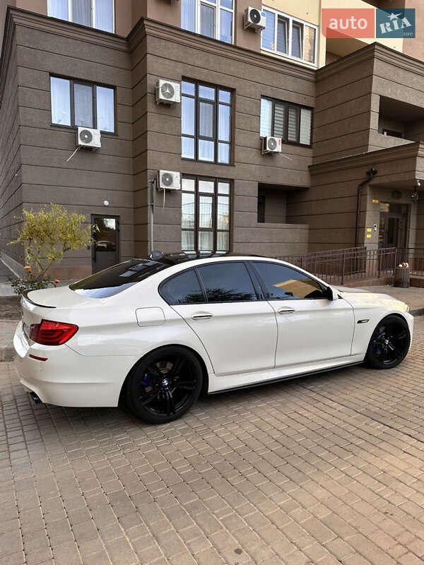 Седан BMW 5 Series 2011 в Одессе
