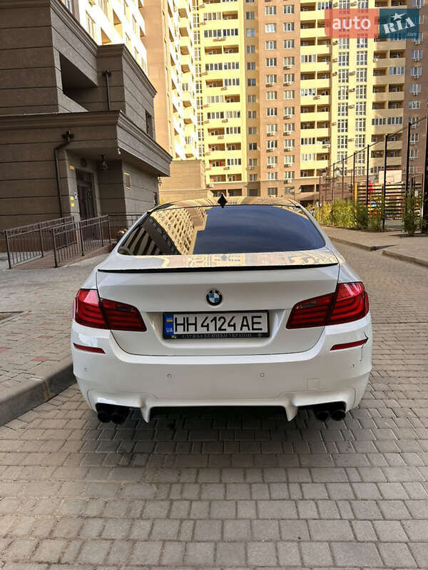 Седан BMW 5 Series 2011 в Одессе