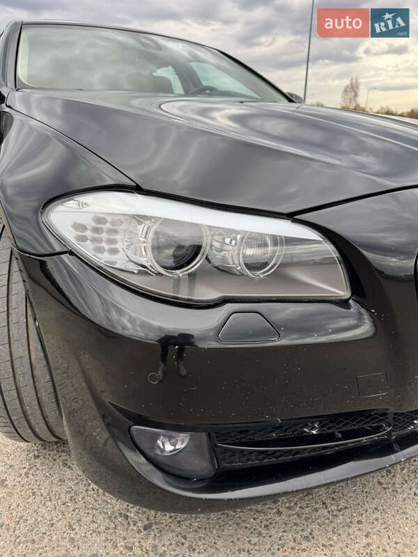 Седан BMW 5 Series 2012 в Львове