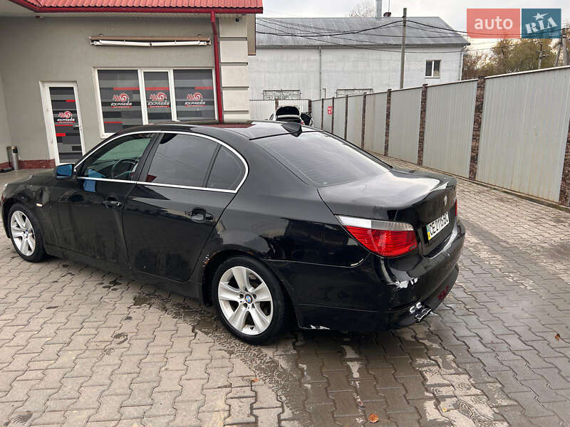 Седан BMW 5 Series 2004 в Черновцах