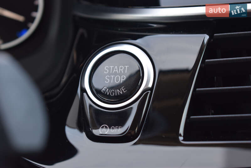 Седан BMW 5 Series 2019 в Киеве