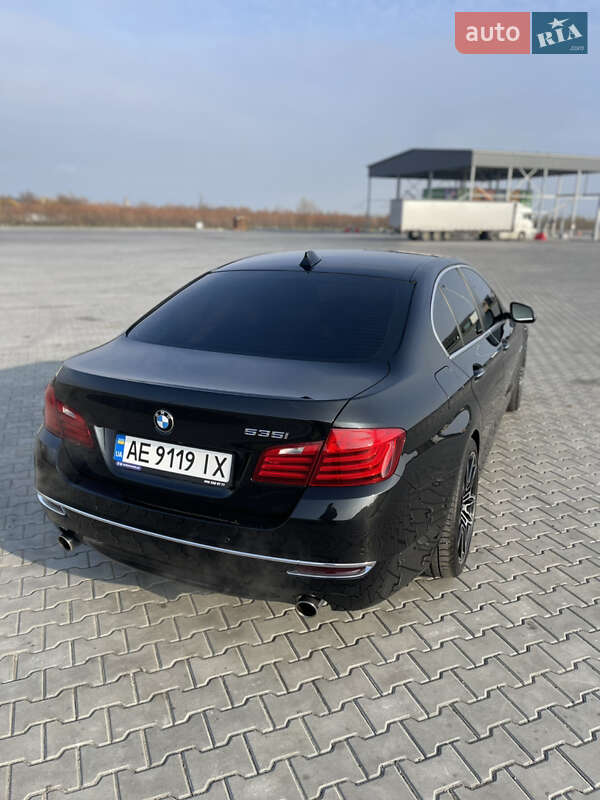Седан BMW 5 Series 2016 в Днепре