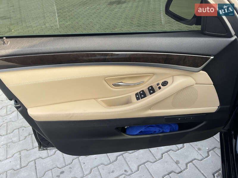 Седан BMW 5 Series 2016 в Днепре