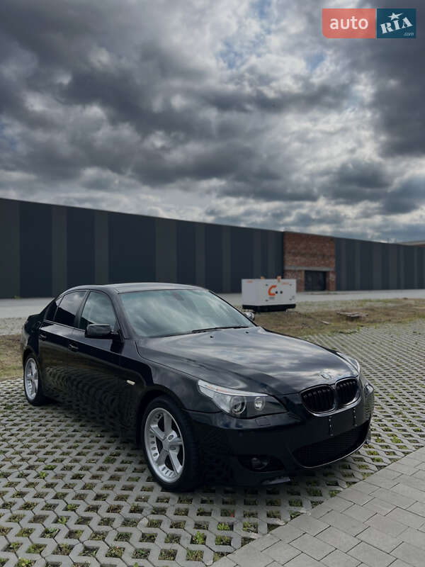 Седан BMW 5 Series 2004 в Хмельницькому
