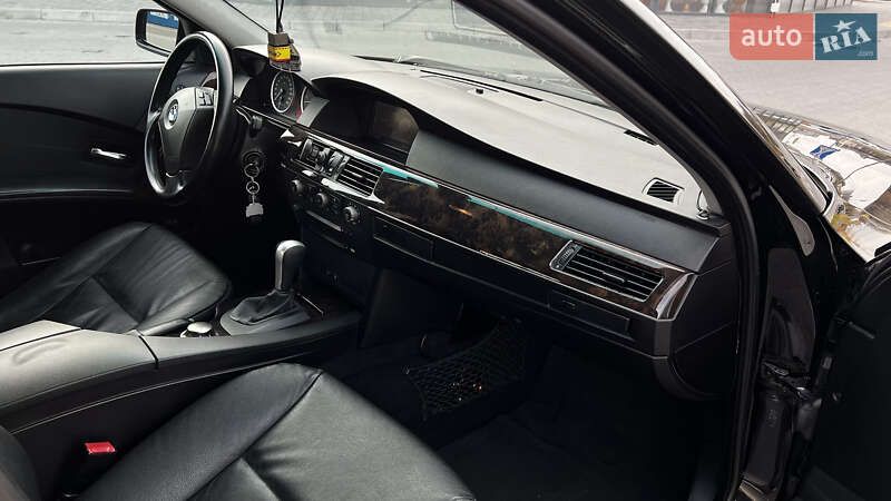 Седан BMW 5 Series 2004 в Хмельницькому