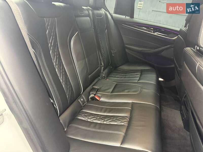 Седан BMW 5 Series 2017 в Черновцах