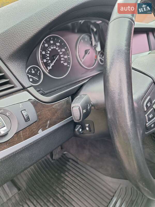 Седан BMW 5 Series 2012 в Луцке