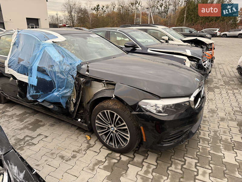 Седан BMW 5 Series 2017 в Львове