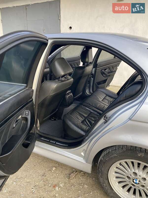 Седан BMW 5 Series 1997 в Вараше